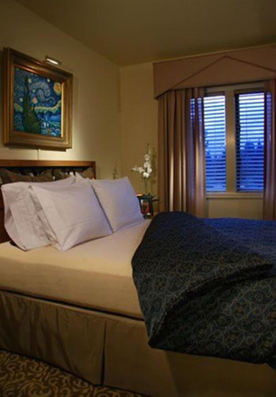 Lodge At Kingsbury Crossing Stateline Room photo